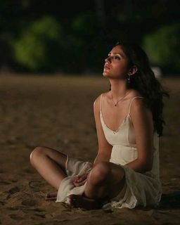 Aneet Padda feet photo 10