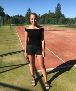 Anett Kontaveit feet photo 9