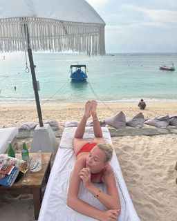 Anett Kontaveit feet photo 17