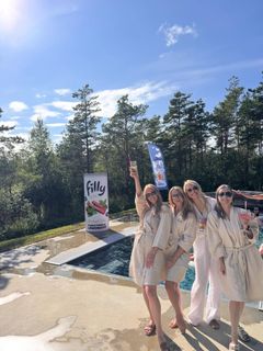 Anett Kontaveit feet photo 3