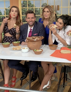 Anette Cuburu feet photo thumbnail