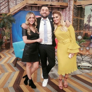 Anette Cuburu feet photo thumbnail