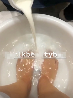 Anette Cuburu feet photo thumbnail