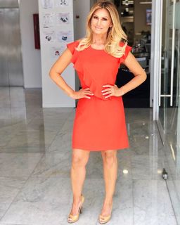 Anette Cuburu feet photo thumbnail