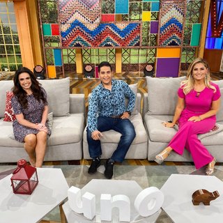 Anette Cuburu feet photo thumbnail