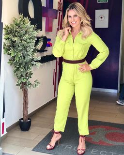 Anette Cuburu feet photo thumbnail