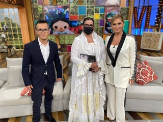 Anette Cuburu feet photo thumbnail