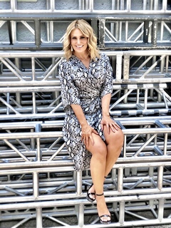 Anette Cuburu feet photo thumbnail