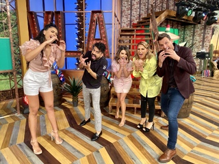 Anette Cuburu feet photo thumbnail