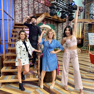 Anette Cuburu feet photo thumbnail