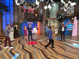 Anette Cuburu feet photo thumbnail