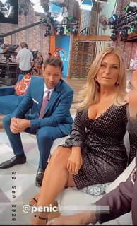 Anette Cuburu feet photo thumbnail