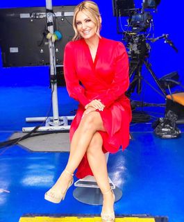 Anette Cuburu feet photo thumbnail