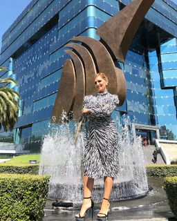 Anette Cuburu feet photo thumbnail