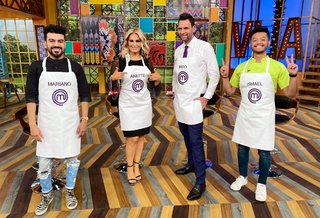 Anette Cuburu feet photo thumbnail