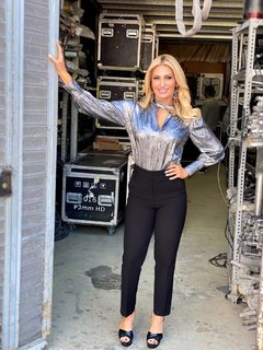 Anette Cuburu feet photo thumbnail