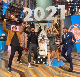 Anette Cuburu feet photo thumbnail