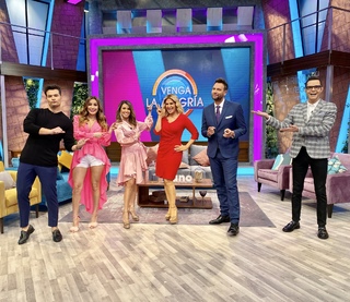 Anette Cuburu feet photo thumbnail