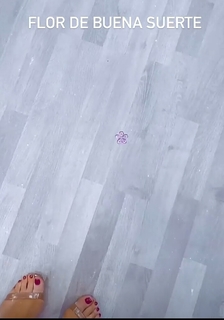 Anette Cuburu feet photo thumbnail