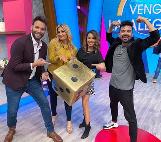 Anette Cuburu feet photo thumbnail