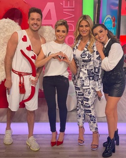 Anette Cuburu feet photo thumbnail