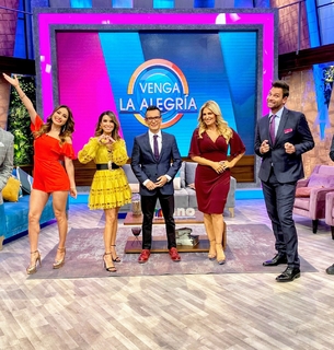 Anette Cuburu feet photo thumbnail