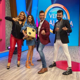 Anette Cuburu feet photo thumbnail