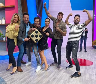 Anette Cuburu feet photo thumbnail