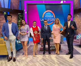 Anette Cuburu feet photo thumbnail