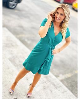 Anette Cuburu feet photo thumbnail