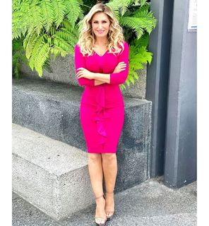 Anette Cuburu feet photo thumbnail