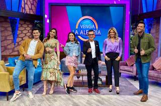 Anette Cuburu feet photo thumbnail