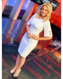 Anette Cuburu feet photo thumbnail