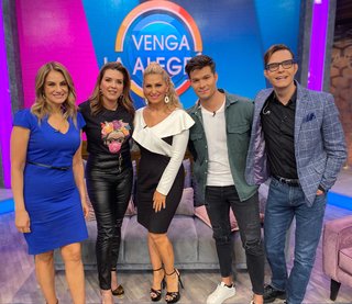 Anette Cuburu feet photo thumbnail