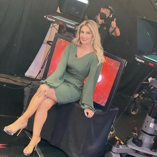 Anette Cuburu feet photo thumbnail