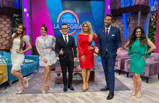 Anette Cuburu feet photo thumbnail