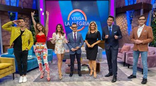 Anette Cuburu feet photo thumbnail