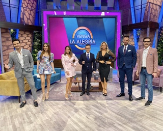 Anette Cuburu feet photo thumbnail