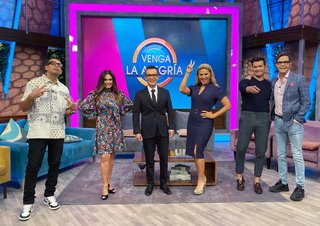 Anette Cuburu feet photo thumbnail