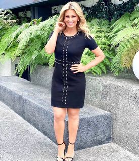 Anette Cuburu feet photo thumbnail