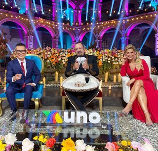 Anette Cuburu feet photo thumbnail