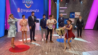 Anette Cuburu feet photo thumbnail