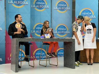 Anette Cuburu feet photo thumbnail