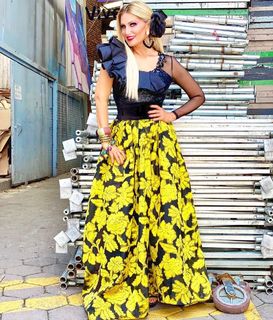 Anette Cuburu feet photo thumbnail