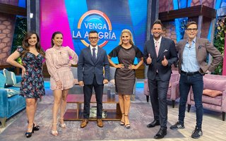 Anette Cuburu feet photo thumbnail