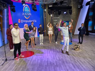 Anette Cuburu feet photo thumbnail