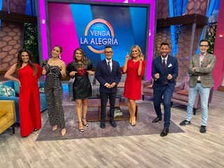 Anette Cuburu feet photo thumbnail