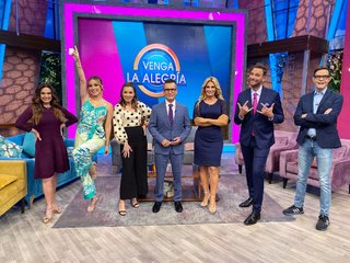 Anette Cuburu feet photo thumbnail