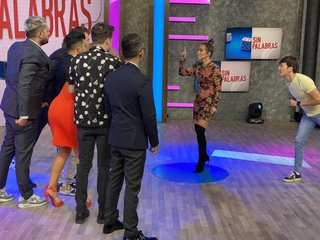 Anette Cuburu feet photo thumbnail