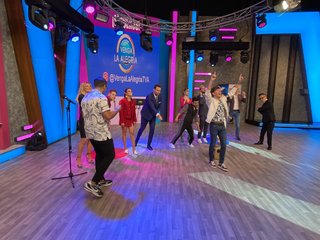 Anette Cuburu feet photo thumbnail